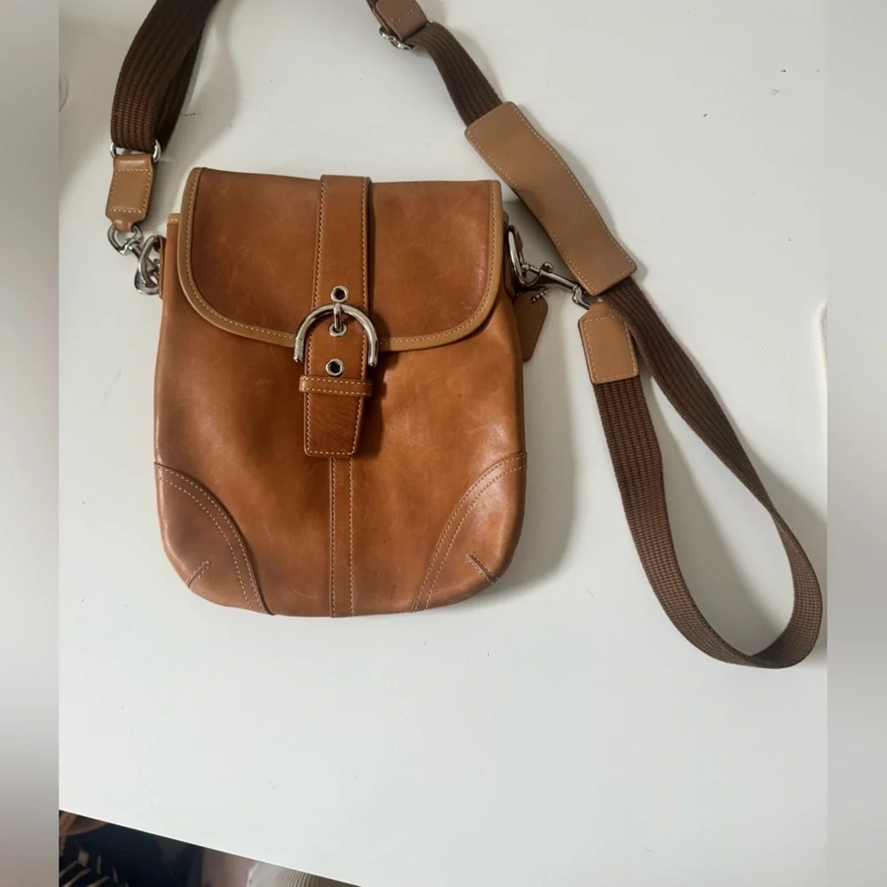Coach Vintage Soho/Hobo Crossbody Bucket Bag. #G3S-9481